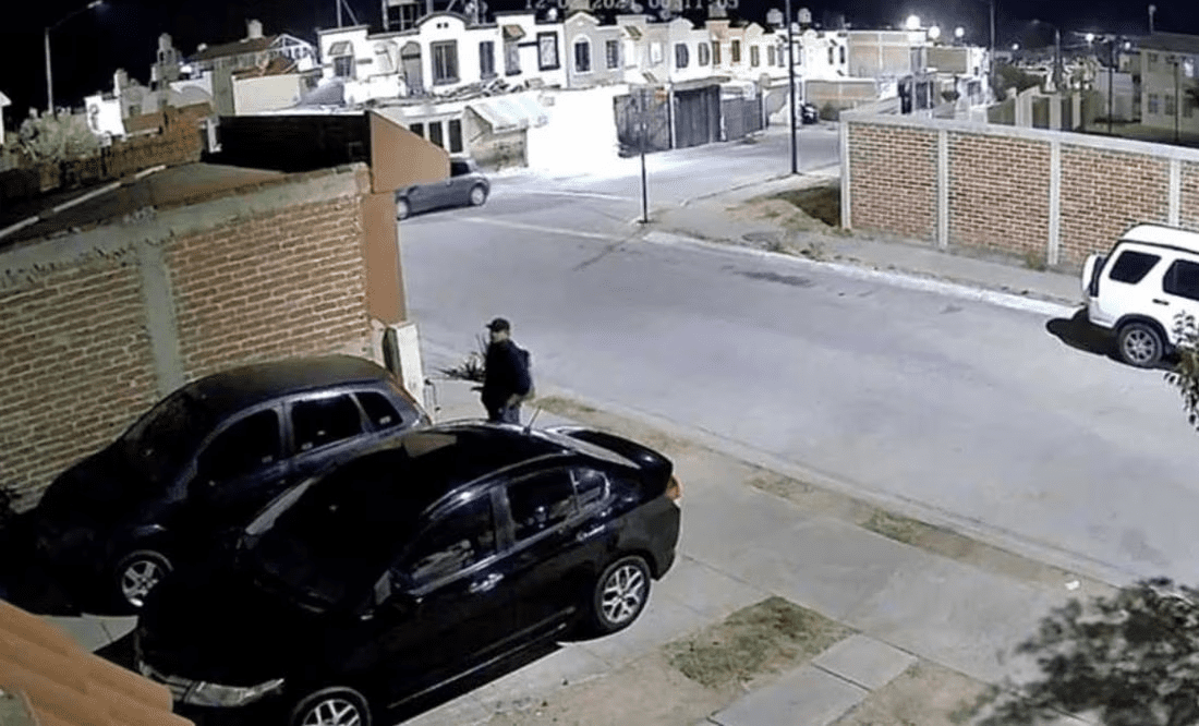 Hombres armados rafaguean casa en León, Guanajuato; hay 2 detenidos