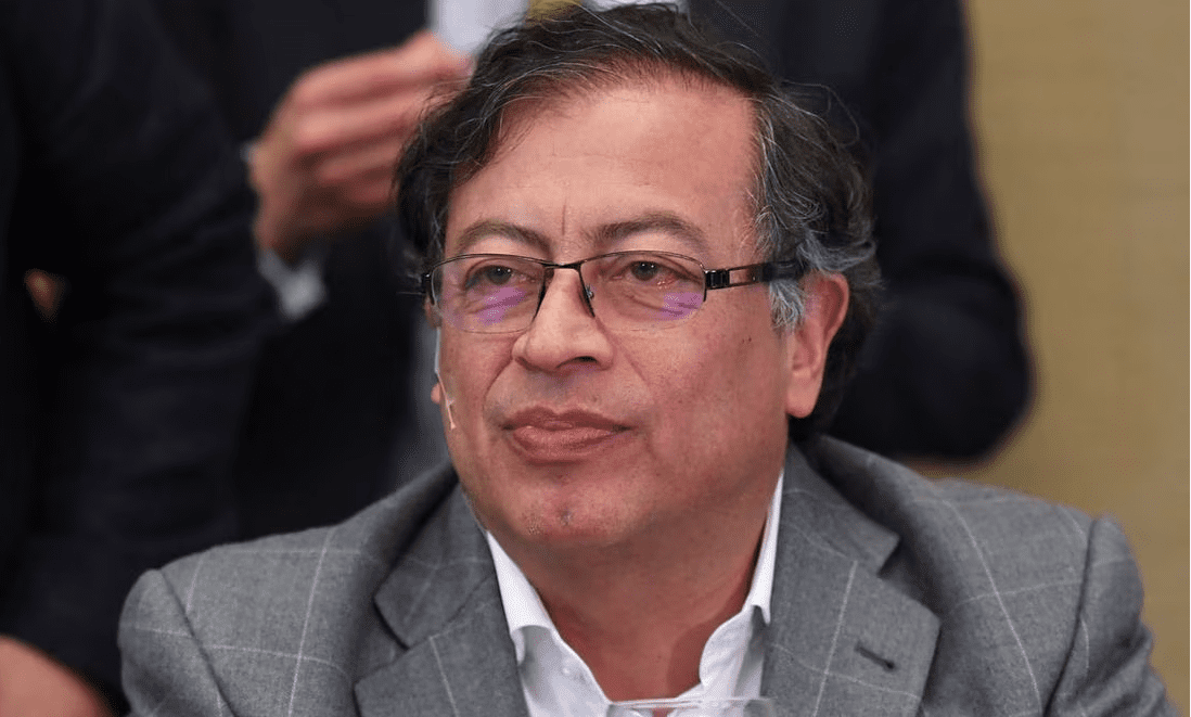 Petro denuncia una supuesta "ruptura institucional" para sacarlo del poder en Colombia