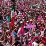 Marcha por la Democracia desborda Zócalo capitalino
