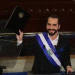 Bukele, primer presidente reelegido en democracia en El Salvador pese a la Constitución