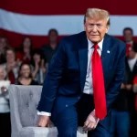 Trump pone presión a Biden para debatir en público