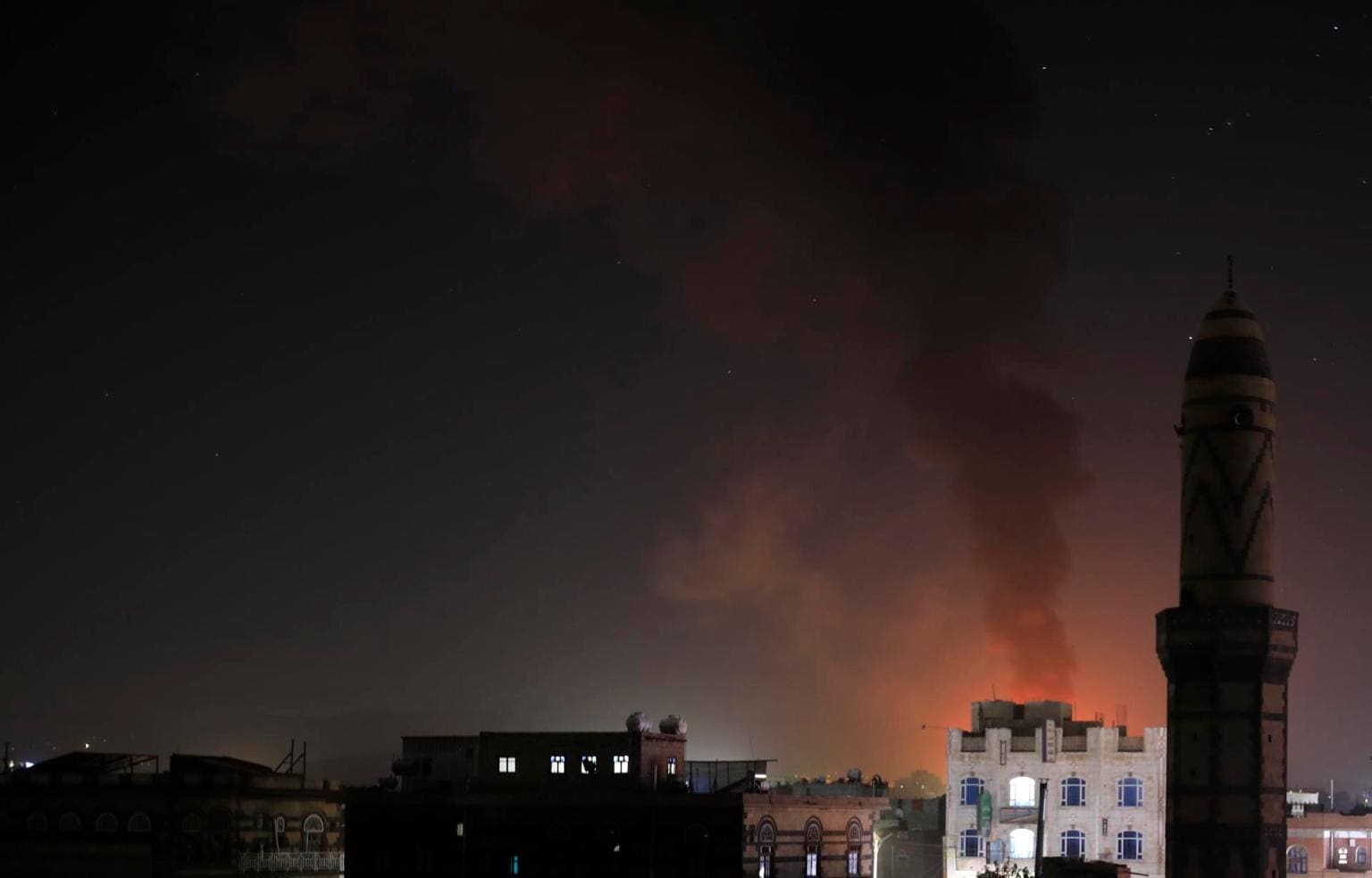 Estados Unidos y el Reino Unido bombardean por cuarta vez a los hutíes de Yemen