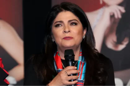 Victoria Ruffo demuestra su emoción de futura abuela