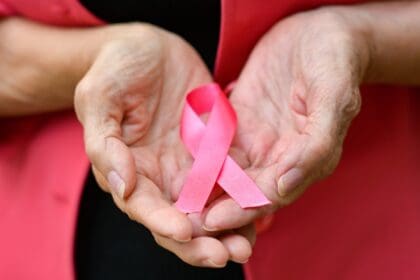 Secretaría de Salud llama luchar contra cáncer de mama