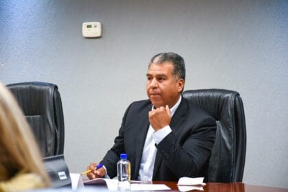 Renuncia Escobedo al PRD