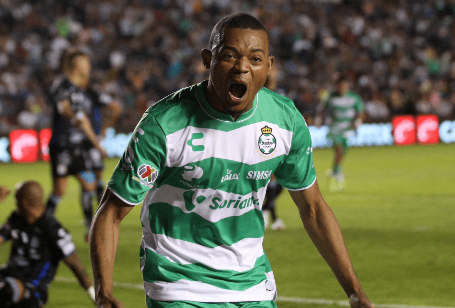 Querétaro pierde su buena racha ante Santos