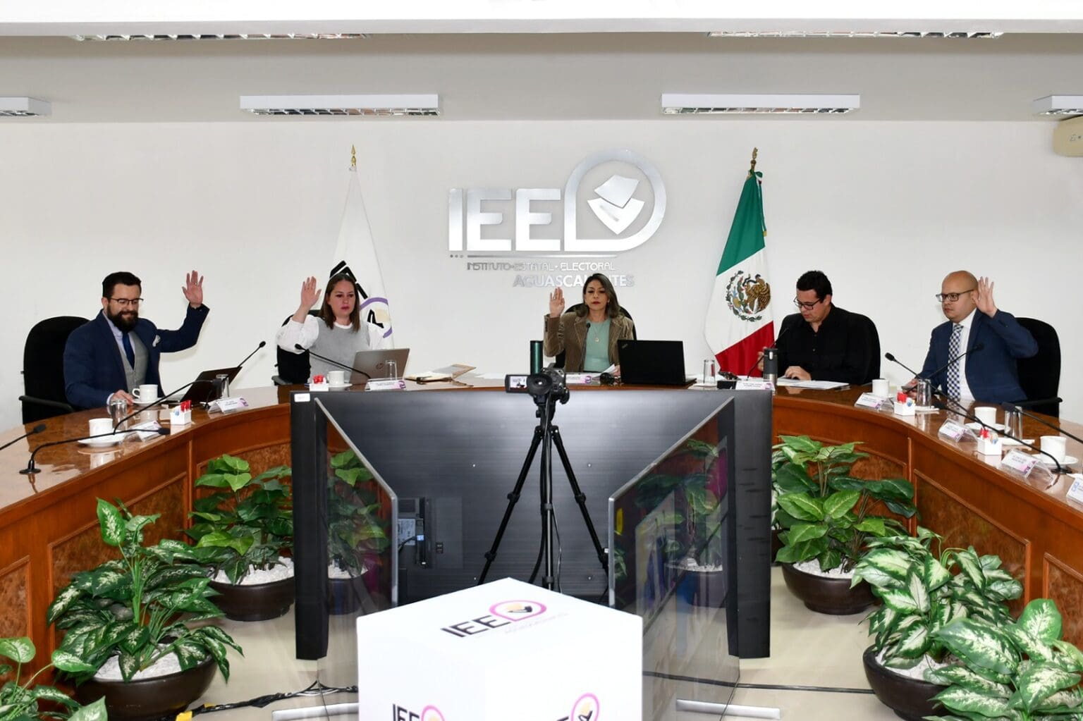 Aprueba IEE ampliación del presupuesto anual de egresos para garantizar comicios