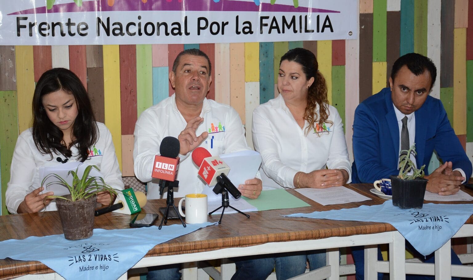 Exigen protección para quienes van a resguardar monumentos en marcha del 8M