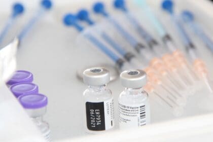 Dos años sin vacuna masiva contra Covid