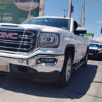 Detienen a joven que conducía camioneta robada en Rancho Santa Mónica