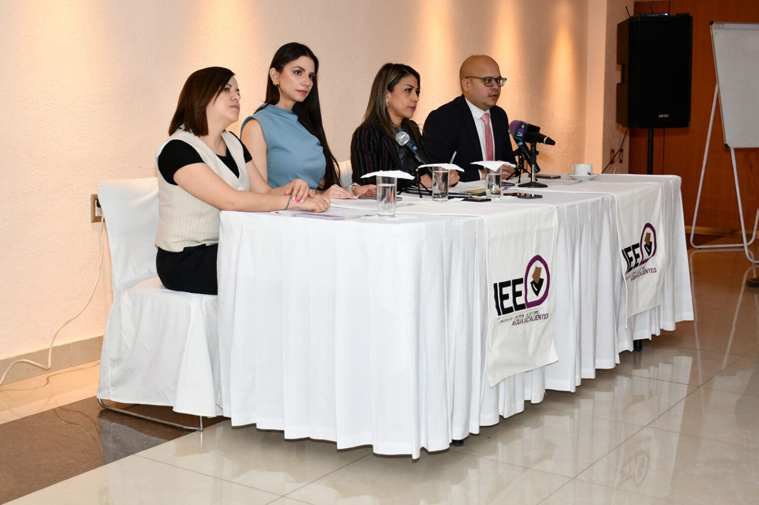 Lanza IEE convocatoria para que la población participe con preguntas en los debates locales