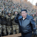 Kim Jong-un insta a "intensificar" ejercicios militares coincidiendo con maniobras aliadas