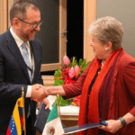 México y Venezuela firman pacto de repatriación de migrantes
