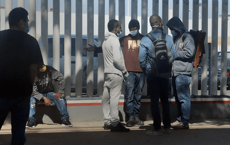 Rescatan a 119 migrantes; detienen a 4 presuntos polleros Edomex