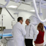 AMLO visita hospitales en Puebla y Tlaxcala para revisar "que falta"