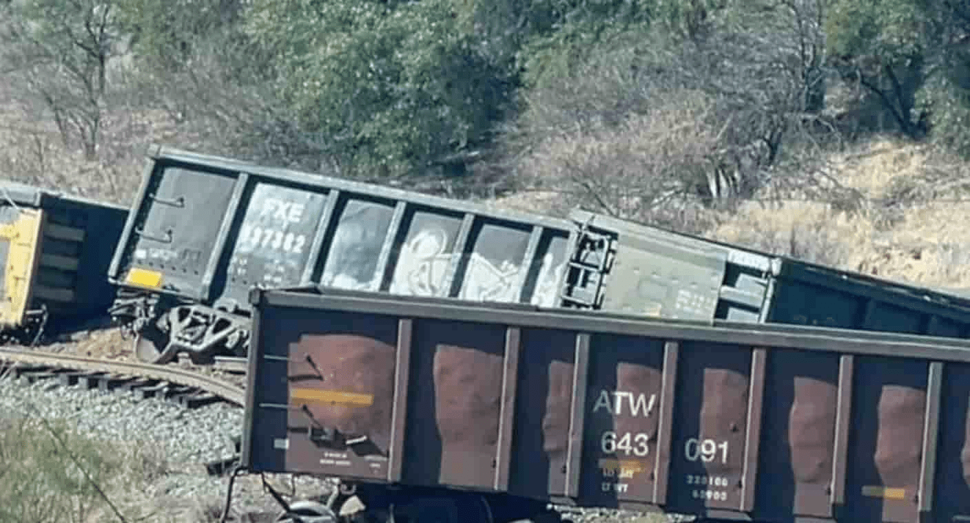 Se descarrilan vagones de ferrocarril en Nogales