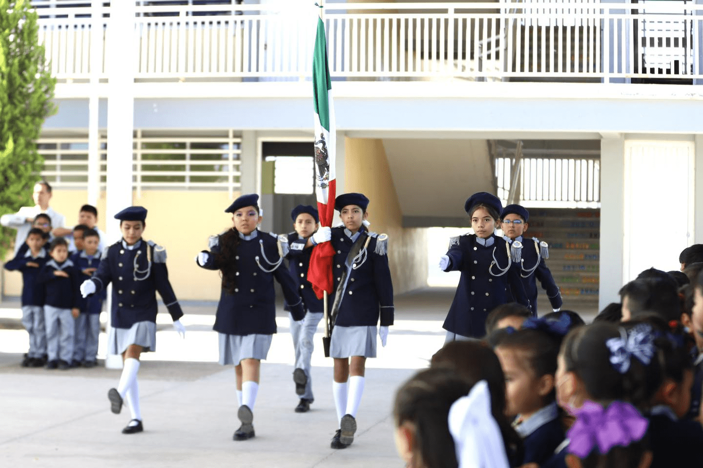 Convive Tere Jiménez con alumnos de la Primaria Jacinto Canek