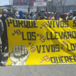 Normalistas de Ayotzinapa protestan en el Congreso de Guerrero