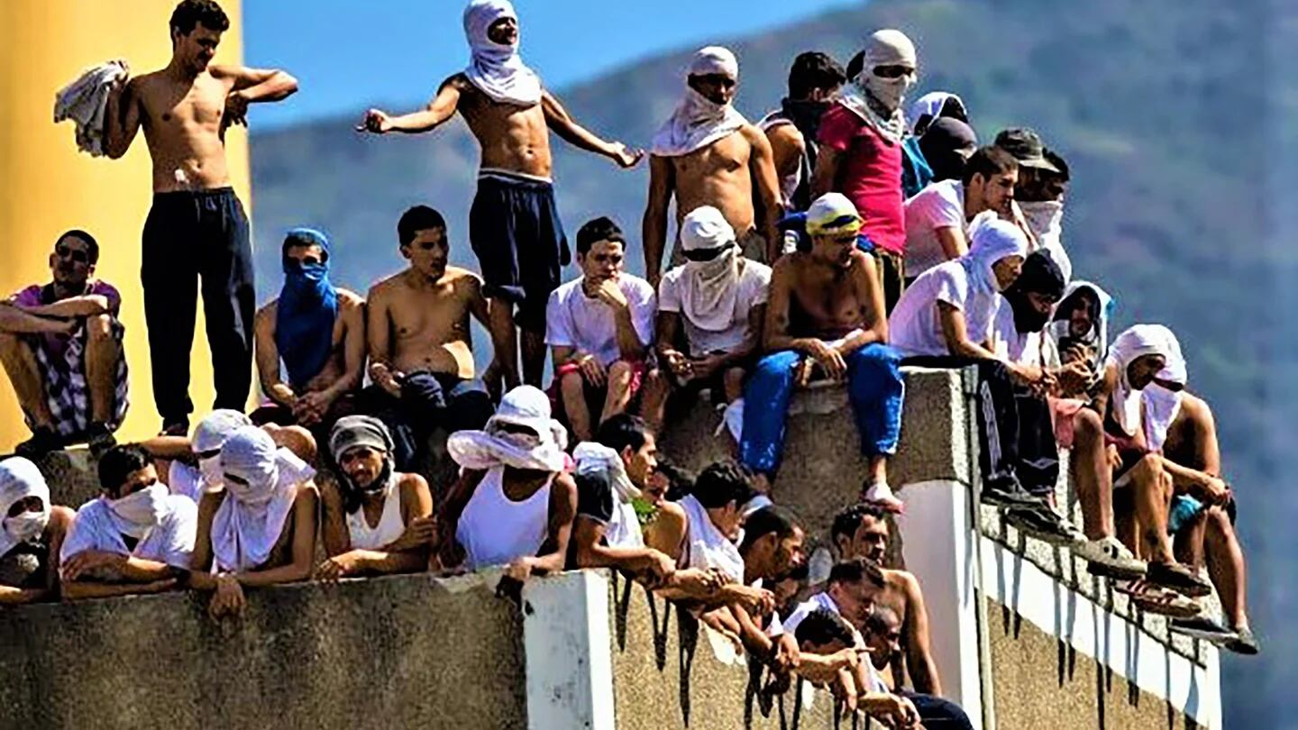 Más de 1.800 presos comienzan una huelga en una cárcel en el oeste de Venezuela, según ONG