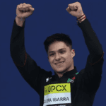 Osmar Olvera avanza a la final de trampolín 3m en Copa del Mundo