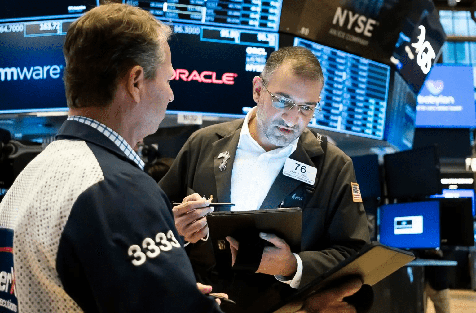 Wall Street cierra en verde y el Dow Jones gana un 1,22 %