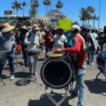 Músicos marchan en Mazatlán en favor de la música de banda
