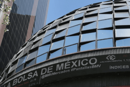 La Bolsa de México gana un 1,34 % en la semana y cierra marzo con un avance del 3,53 %