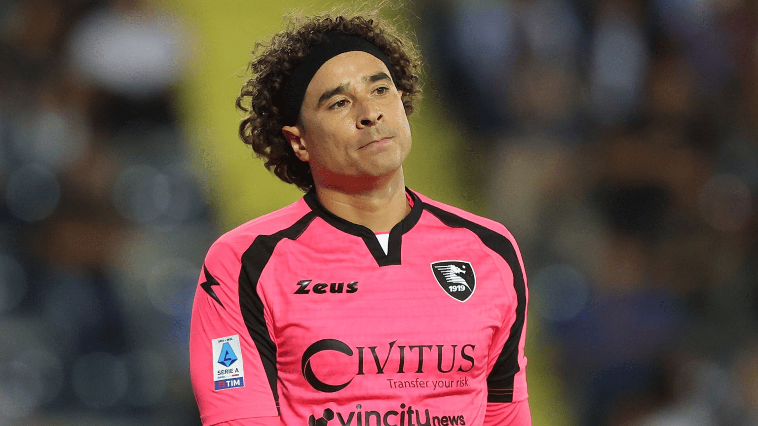 Presidente de Salernitana lamenta momento del equipo de Memo Ochoa