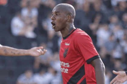 Raúl Jiménez asegura que fue correcta la decisión de llevarlo a Qatar