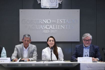 Asiste Tere a Reunión de Sanidad con ganaderos