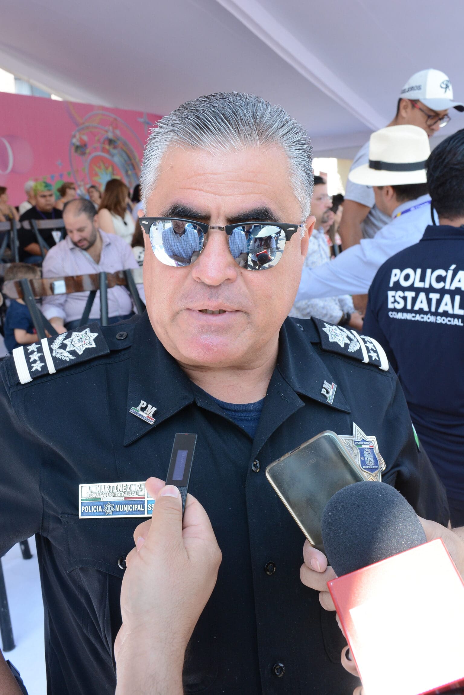 Gorrones: Se van a comer y bailar a la Feria y no pagan