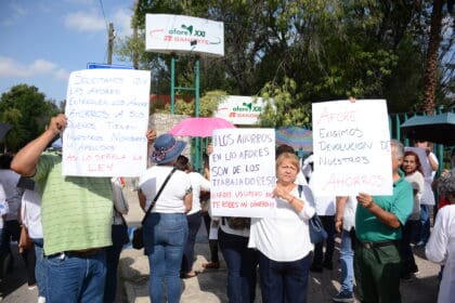Jubilados se manifiestan