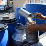 Respaldo decidido del gobierno a lecheros por la caída en el precio