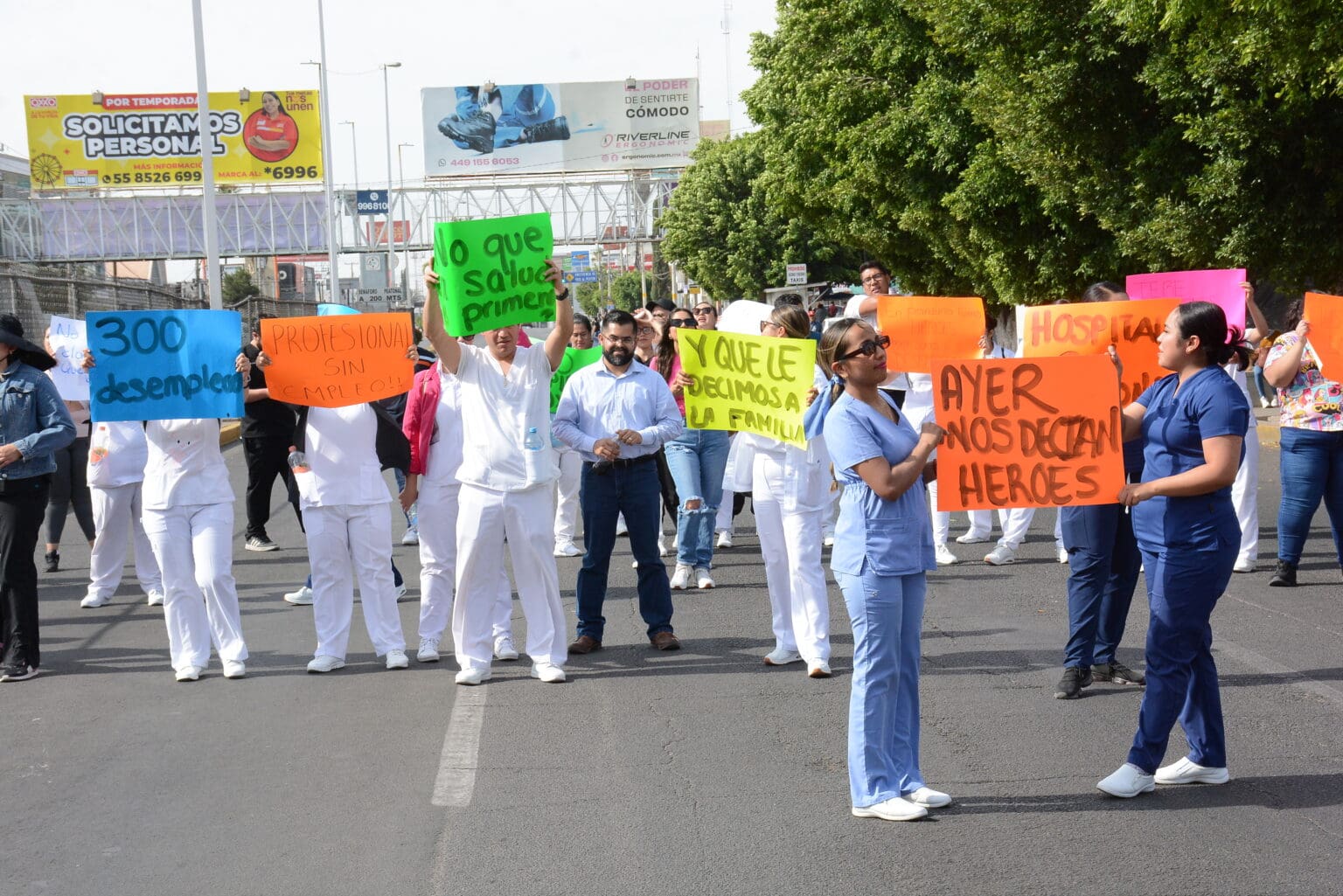 Manifestacion de medicos del imss 12 COLOR