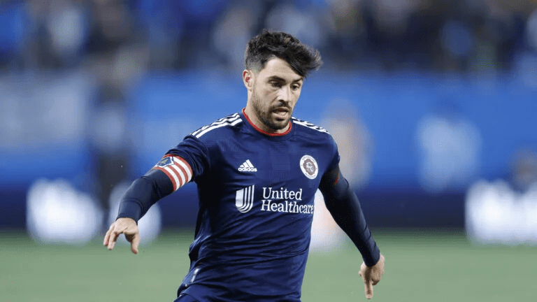 Carles Gil lanza contundente advertencia al América: "Van a sufrir"