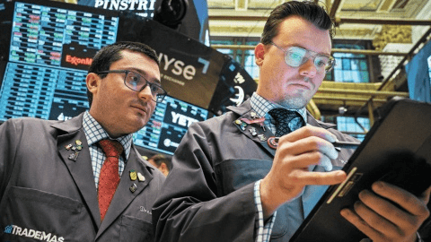 La Bolsa de México sufre un retroceso del 1,62 % y cae hasta las 56.636,54 unidades