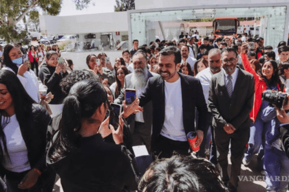 Memes, "lo más divertido de los debates", señala Álvarez Máynez