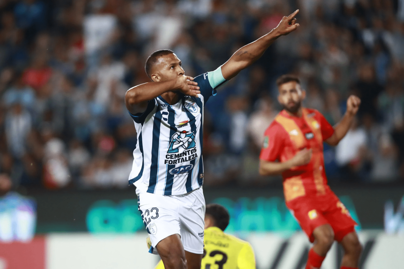 Pachuca derrota a Herediano, se enfrentará a América en semifinales