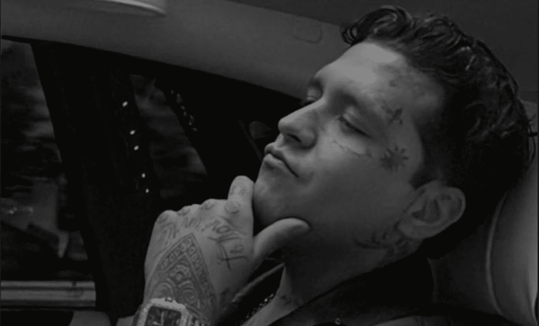 Christian Nodal: ¿Qué pasó con la mandíbula del cantante?