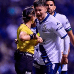 Mujer árbitro sufre agresión por parte de un jugador del Puebla