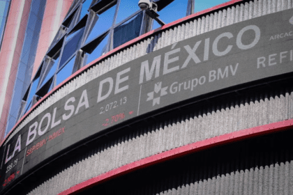 La Bolsa de México pierde un 0,33 % en línea con los mercados de Estados Unidos