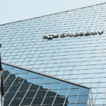 La Bolsa mexicana cae un 0,68 %, se ubica en 55.415,69 unidades y perfila semana a la baja