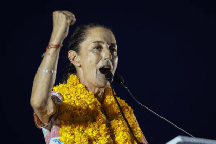 "Acapulco está de pie", asegura Sheinbaum tras paso de "Otis"