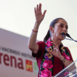 Claudia Sheinbaum se compromete a fortalecer centros de salud
