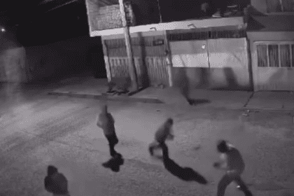 Joven de 22 años se encuentra en coma tras ser golpeado en la cabeza con una piedra