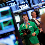 Wall Street cierra en verde y el Nasdaq gana un 2 %