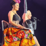 Madonna sube al escenario a Frida Kahlo encarnada en Salma Hayek