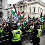 Decenas de miles de personas piden en Londres un alto el fuego en Gaza