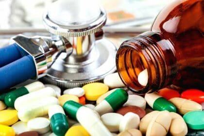 Restringen uso de antibióticos en hospitales