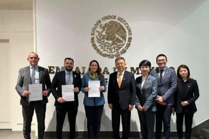 Invierte Asia 4 mil mdp en Aguascalientes